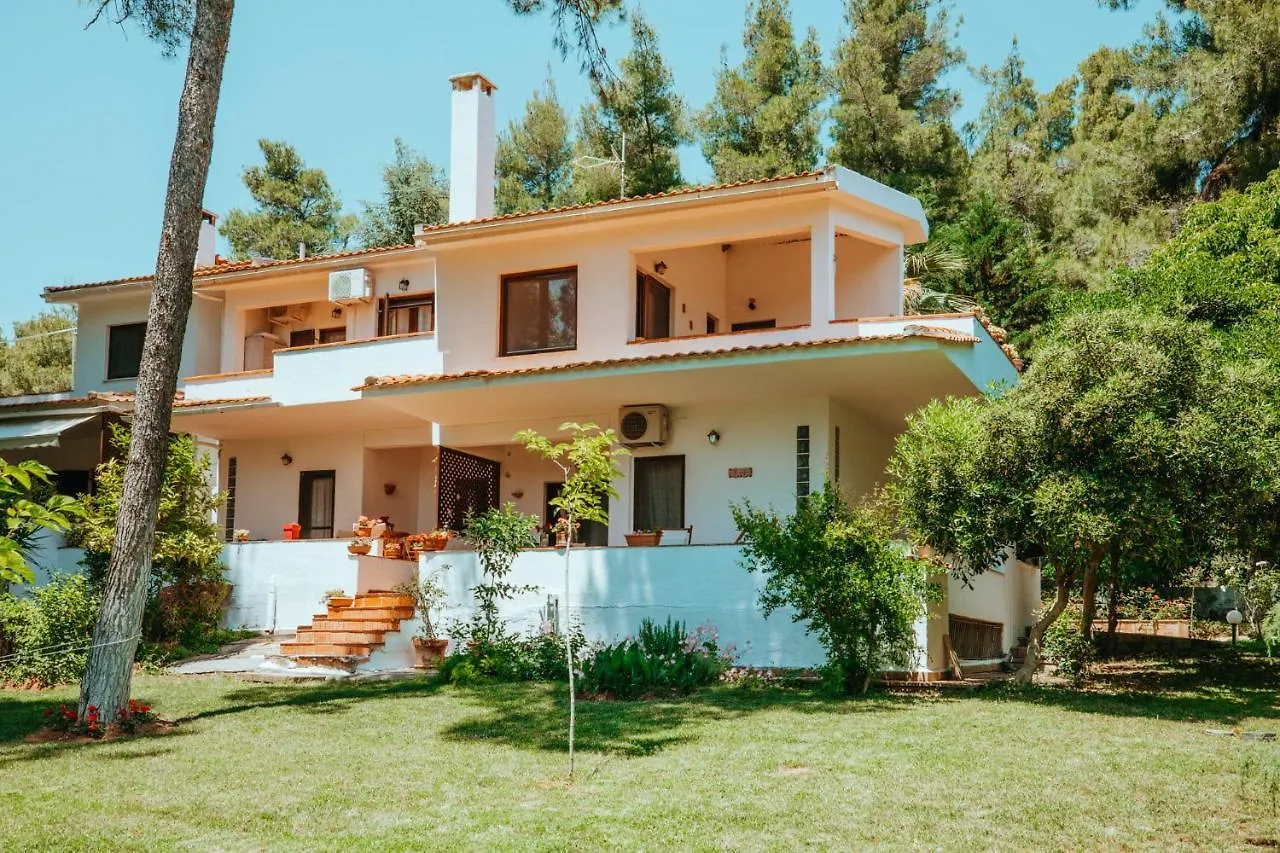 Forest House Near The Sea Sani